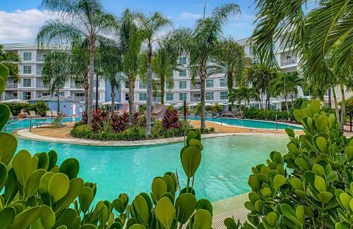 Celebration Apartment | Pet-Friendly Retreat Near Disney with Ocean Views