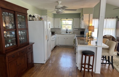 Pirates Beach House | Pet-Friendly Paradise at Pirates Beach with Oceanfront Views