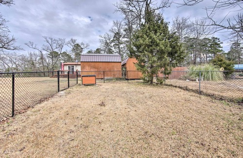 Jefferson Cottage | Jefferson Retreat: Pet-Friendly Oasis Near the Lake!