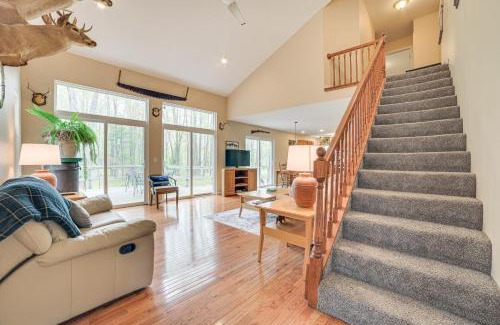 Kalkaska House | Pet-Friendly Retreat Near Torch Lake - Perfect for Families!