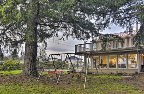 La Center House | Top-Rated Pet-Friendly La Center Home near Exciting Casinos