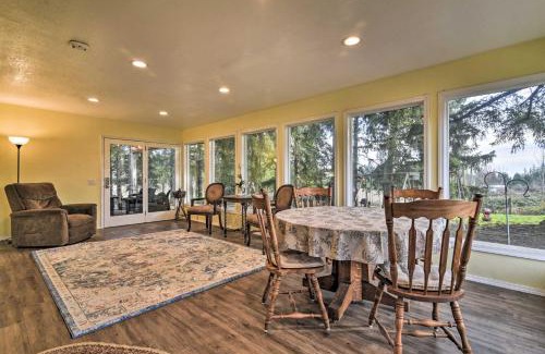 La Center House | Top-Rated Pet-Friendly La Center Home near Exciting Casinos