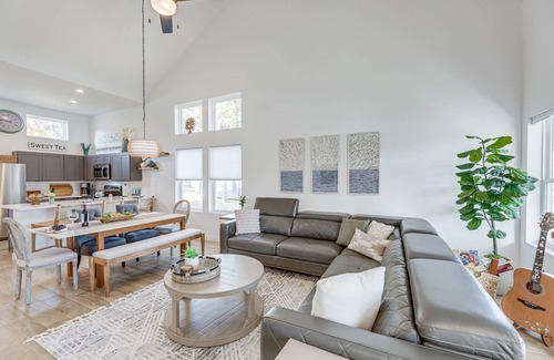 Granite Shoals House | Pet-Friendly Retreat on Lake LBJ with Deck & Hot Tub