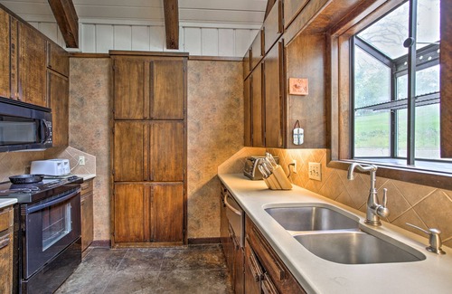 Athens House | Tranquil Lake Athens Home with Deck, Boat Dock & Spa