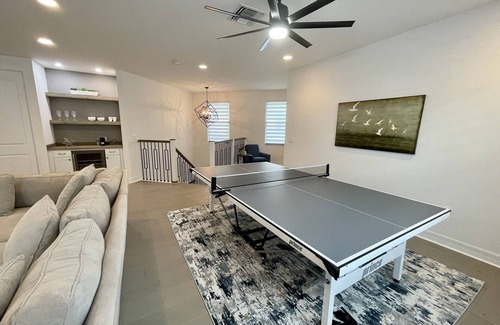 Naples House | Ideal Getaway Near Beaches, Dining, and Golf Courses