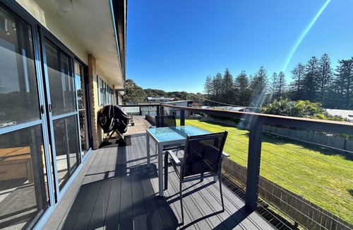 Black Head House | Pet-Friendly Haven with Ocean Views Just Steps from the Beach
