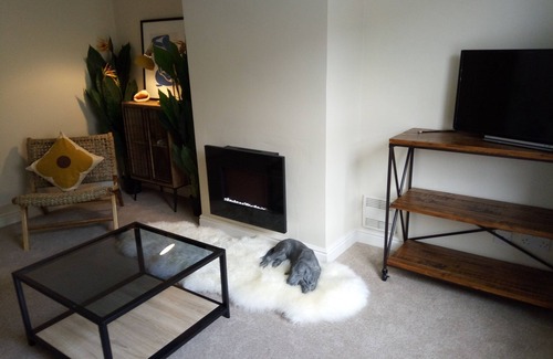 South Cave House | Pet-Friendly Mews House Near Cave Castle with Spa & Breakfast