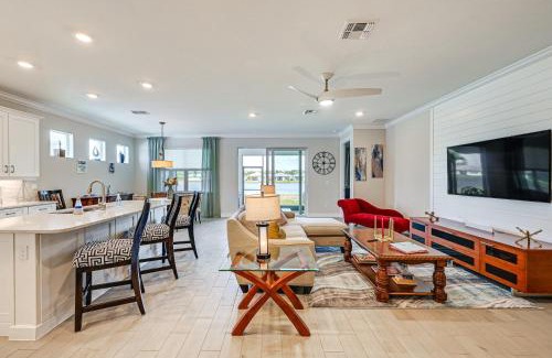 Naples House | Pet-Friendly Naples Retreat with Resort Pool Access