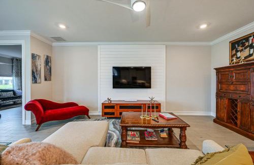Naples House | Pet-Friendly Naples Retreat with Resort Pool Access