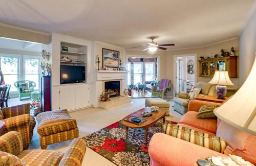 New Concord House | Explore a Pet-Friendly Vacation Rental by New Concord Lake