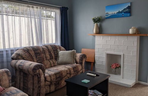 New Plymouth Cottage | Perfect Getaway for Pet Lovers with Top 10/10 Ratings