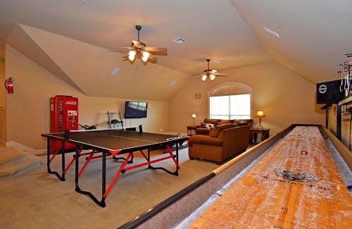 Spicewood House | Pet-Friendly Oasis in Gated Community