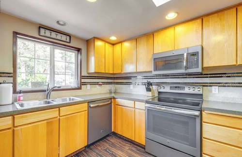 Ocean Park House | Pet-Friendly Ocean Park Retreat with Fire Pit & Spa