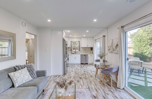 South Oceanside Cottage | Pet-Friendly Oceanside Retreat with Beach Access and Patio