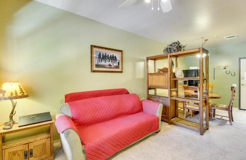 Heber Apartment | Pet-Friendly Overgaard Condo with Great Amenities Await!