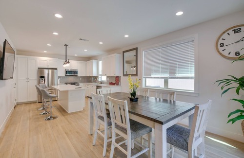 Paramount House | Pet-Friendly Paramount Home with Spa, 16 Mi to LA!