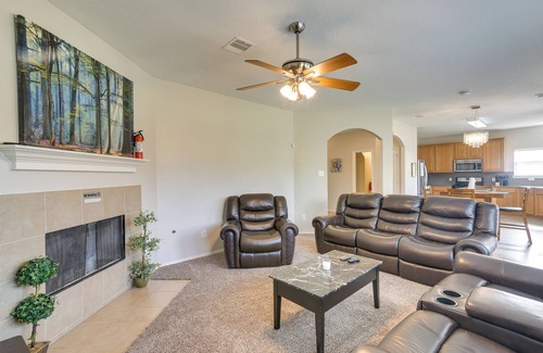 Pearland House | Ideal Pet-Friendly Home in Pearland with Yard Near Houston