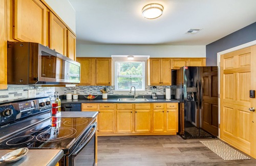 Southeast Pensacola House | Pet-Friendly Pensacola Retreat with Oceanfront Views