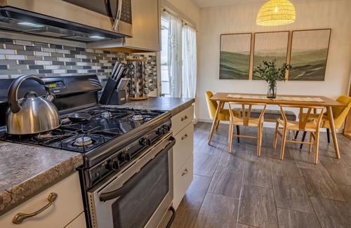 Summerlee House | Pet-Friendly Green Door Getaway Near New River Gorge NP