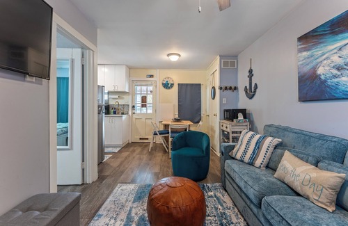 Cape May - Wildwood Condo | Experience Beautiful Sunsets with Private Porch & Grill