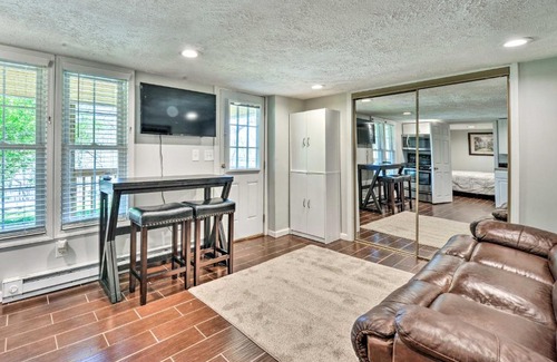 Princeton Apartment | Inviting Pet-Friendly Princeton Apartment with Private Porch