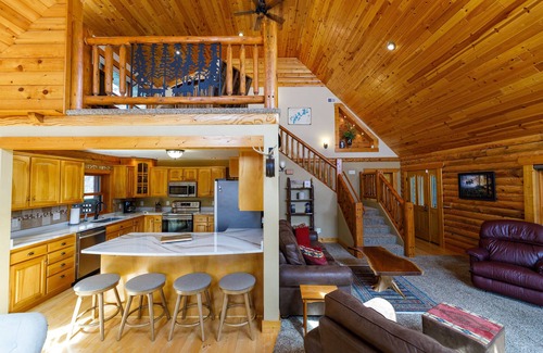 Waupaca Cabin | Pet Friendly Retreat with Private Lot - Richmond Waupaca Cabin