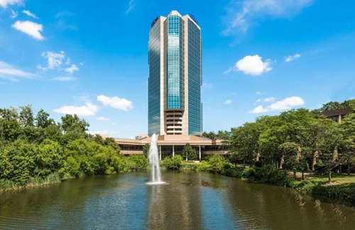 Alexandria West House | Pet-Friendly Property, Minutes to Fort Ward Park, Pool, Restaurant and Bar