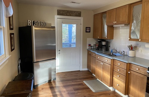 Townsend House | Pet-Friendly Retreat with Golf Course Views and Quiet Charm