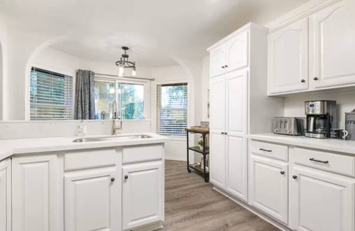 Mount Hood Village House | Pet Friendly Retreat | Hot Tub & Games on Mt Hood