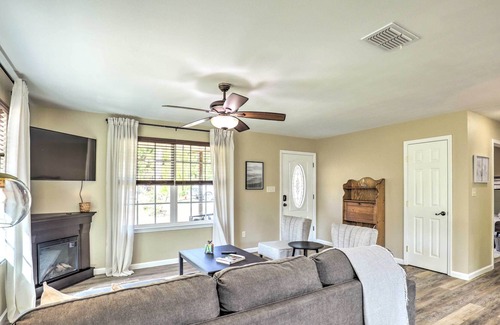 Circle D-KC Estates House | Pet-Friendly Retreat < 5 Mi to Bastrop Lake!