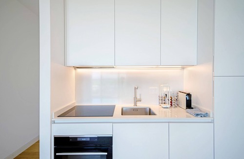 Jesolo Apartment | Pet-Friendly Royal Suite with Ocean View & Shared Pool