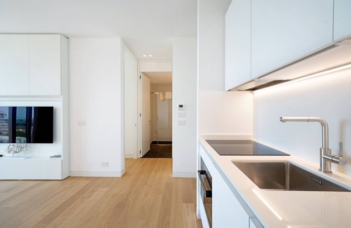 Jesolo Apartment | Pet-Friendly Royal Suite with Ocean View & Shared Pool