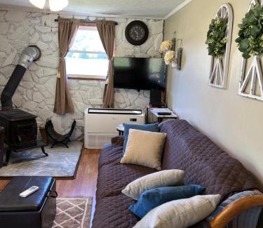 Barnardsville House | Pet-Friendly Rustic Cabin with Scenic Views Near Asheville