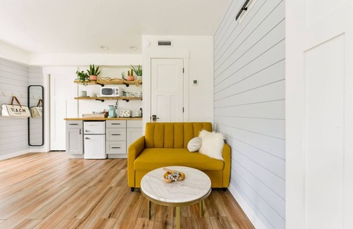 Kill Devil Hills Apartment | Pet Friendly Studio with Ocean View and Spa Amenities