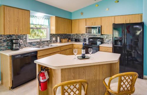 Sebastian Highlands House | Pet-Friendly Sebastian Home with Lake View and Porch