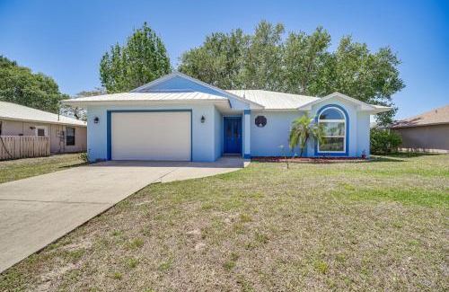 Sebastian Highlands House | Pet-Friendly Sebastian Home with Lake View and Porch
