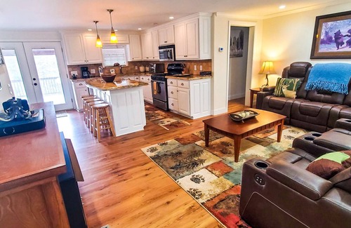 West Jefferson Cabin | Cozy Cabin Fever - Outdoor Fireplace & Pet-Friendly Stay