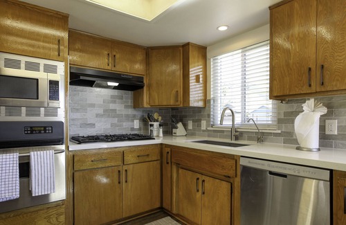 Saint Andrews House | Pet-Friendly Shell Beach House with Great Amenities!