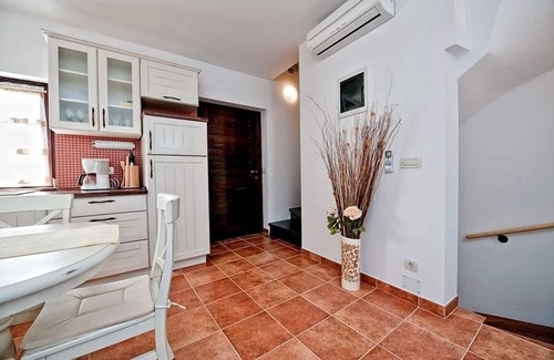 Rovinjsko Selo Villa | Pet-Friendly Stone Villa with Ocean View near Rovinj