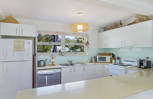 Pearl Beach House | Enjoy a Free Night: Pay 2, Stay 3 This Winter!