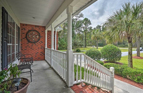 Huger Cottage | Pet-Friendly Suburban Escape with Deck and Grill Awaits!