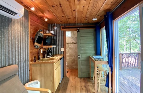 Dahlonega Cabin | Pet-Friendly Eco Cabin Near Downtown Dahlonega - 9.8/10 Rating