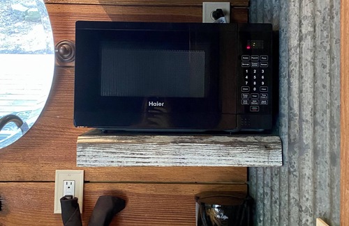 Dahlonega Cabin | Pet-Friendly Eco Cabin Near Downtown Dahlonega - 9.8/10 Rating