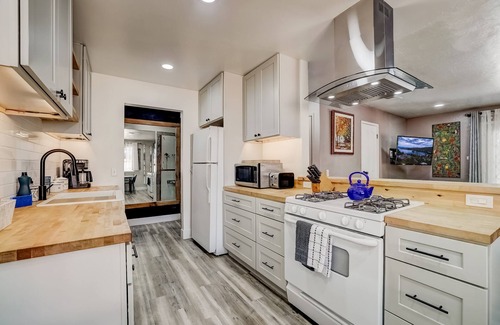 Meyers House | Top-Rated Pet Friendly Family Retreat in Peaceful Locale