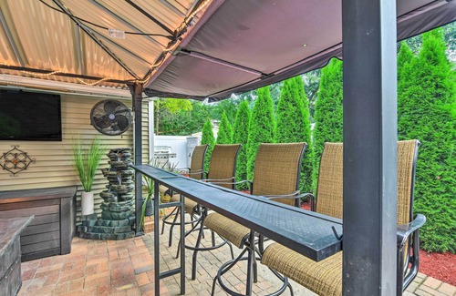 Taylor Cottage | Pet-Friendly Taylor Home with Oceanfront Backyard Retreat