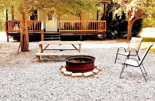 Westphalia Cabin | Pet-Friendly Teal Cabin at Goose Pond – Perfect for Families