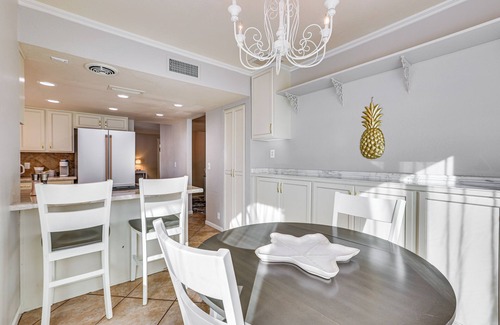 Tempe Cottage | Pet-Friendly Tempe Retreat with Private Hot Tub Oasis
