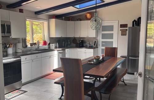 Redhill Cottage | Pet-Friendly, Tranquil Water Front cottage, Beach 20 min, 35 Min to Charleston.