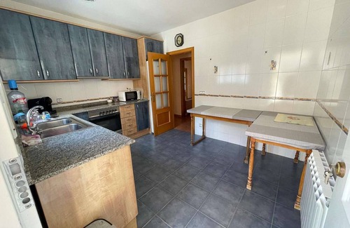 El Vendrell House | Relax at Belvilla by OYO Casa Crepuscle with Pool & Pets