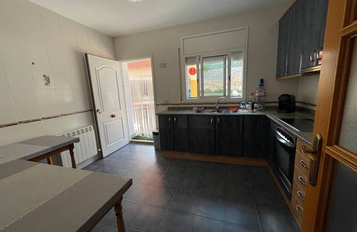 El Vendrell House | Relax at Belvilla by OYO Casa Crepuscle with Pool & Pets
